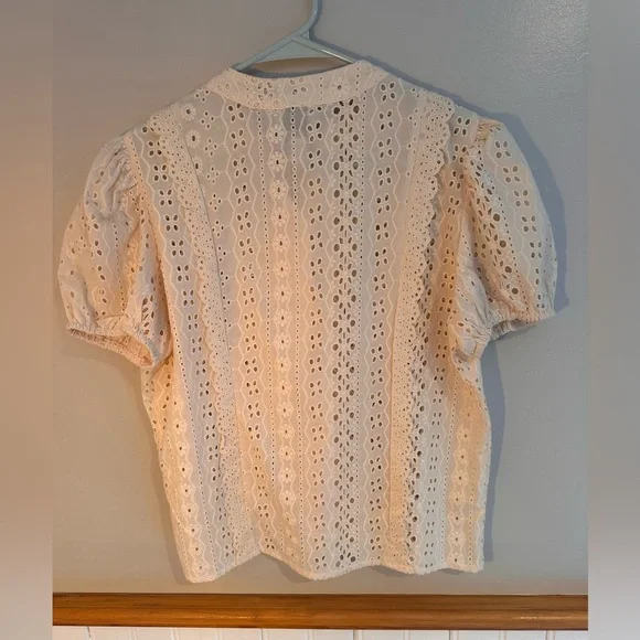 NWT Industry Embroidered Eyelet Puff Sleeve Button-Up Cream Shirt - Picture 4 of 4